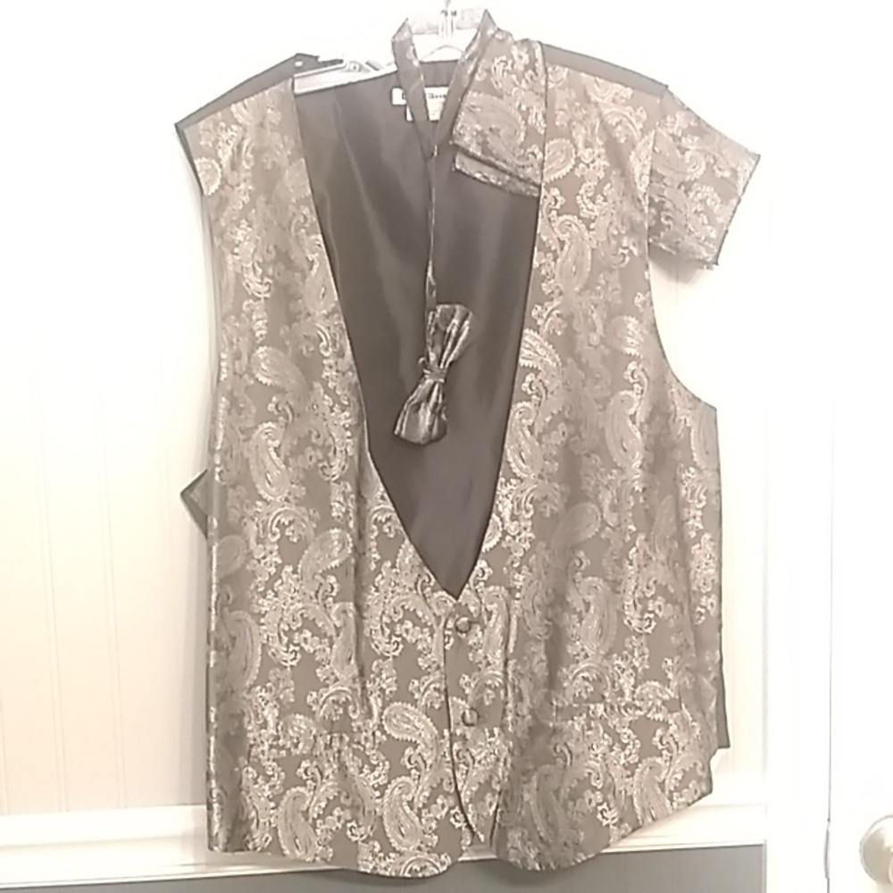 MENS silver paisley vest set